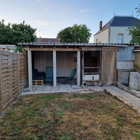 Nyaraló Maison Cosy Avec Balneo & Jardin Châlons-en-Champagne