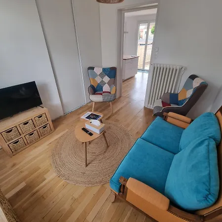 Maison Cosy Avec Balneo & Jardin Châlons-en-Champagne