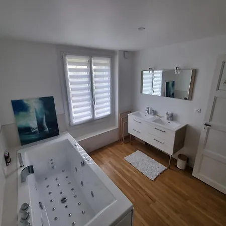 Nyaraló Maison Cosy Avec Balneo & Jardin Châlons-en-Champagne