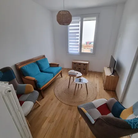 Dom wakacyjny Maison Cosy Avec Balneo & Jardin *