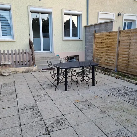 Maison Cosy Avec Balneo & Jardin Châlons-en-Champagne